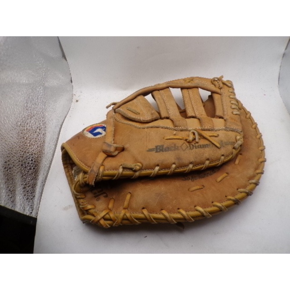 Cooper Powerback Black Diamond Series 688 First Basemans Mitt Steer Leather RHT